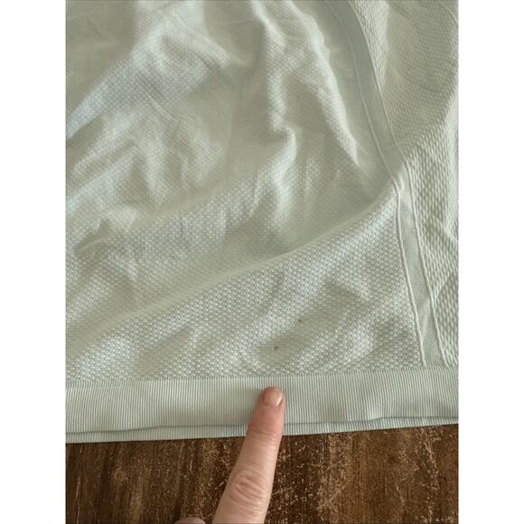 Lot of 2 Athleta Tops Lightweight Activewear Pink & Blue Short Sleeve Stretchy M - Picture 7 of 8